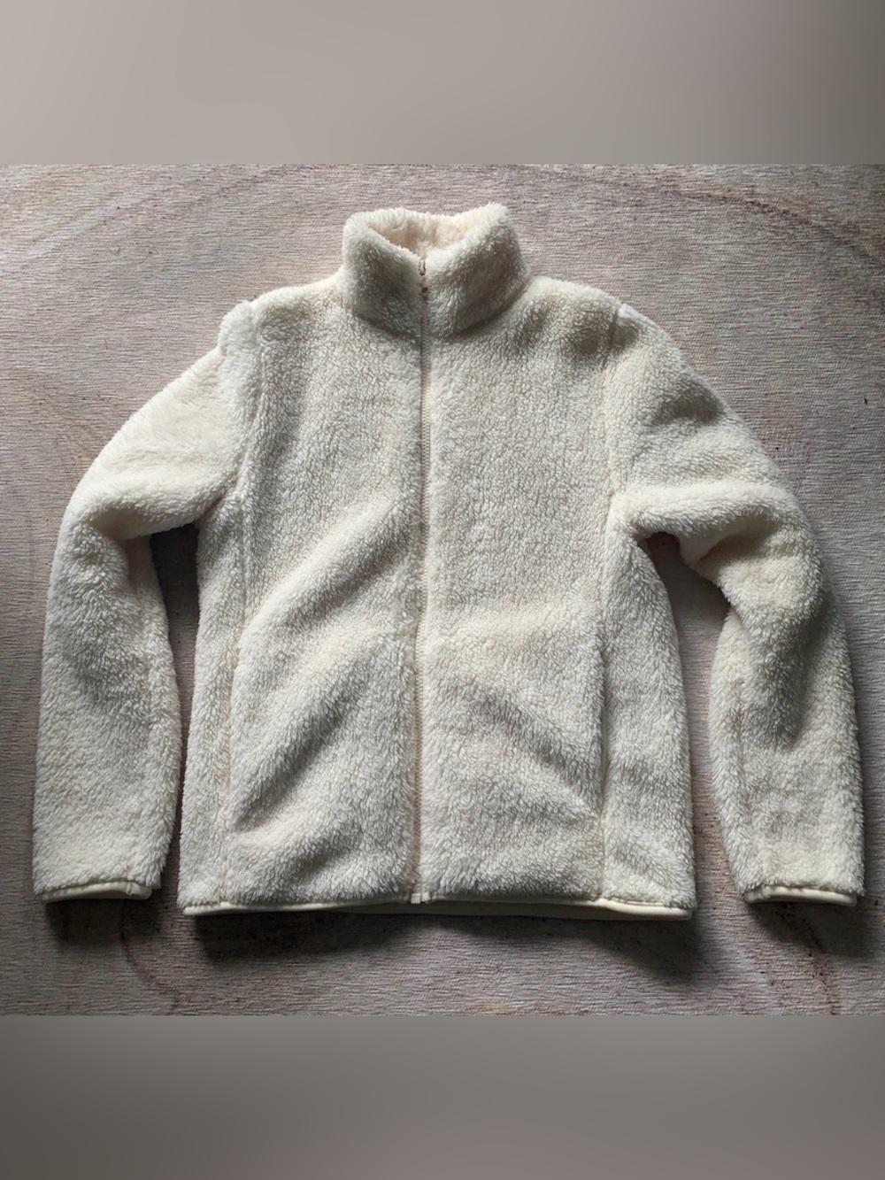 Uniqlo Fluffy Yarn Off-White Sherpa Fleece Jacket